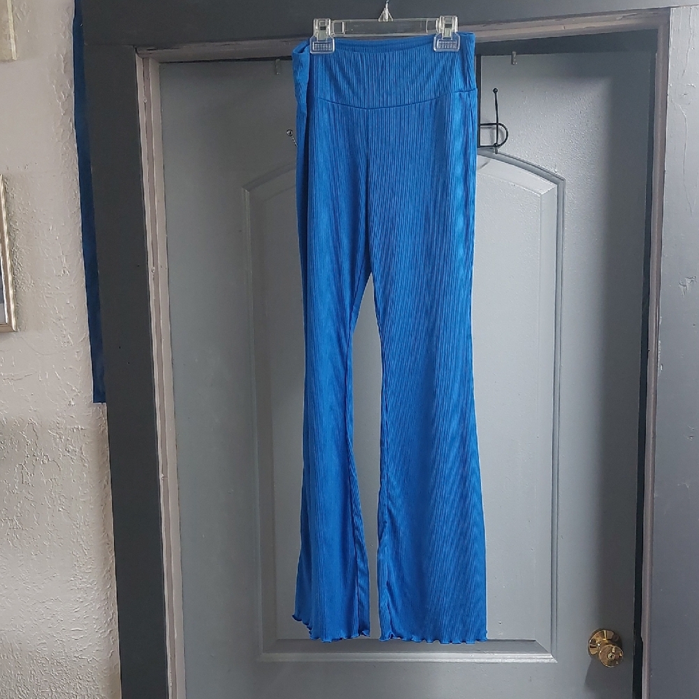 No Boundaries Ribbed Blue Top